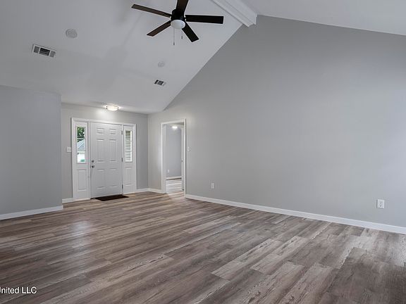 5th image of 15076 Sagewood St