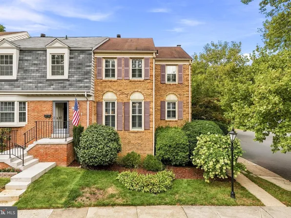 5459 Cheshire Meadows Way, Fairfax, VA 22032