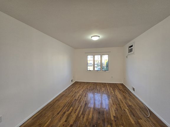 3rd image of 38 Joel Pl #1