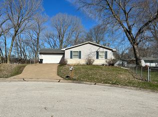 8316 10th St W, Rock Island, IL