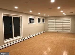 2016 S Fillmore St UNIT B, Arlington, VA 22204