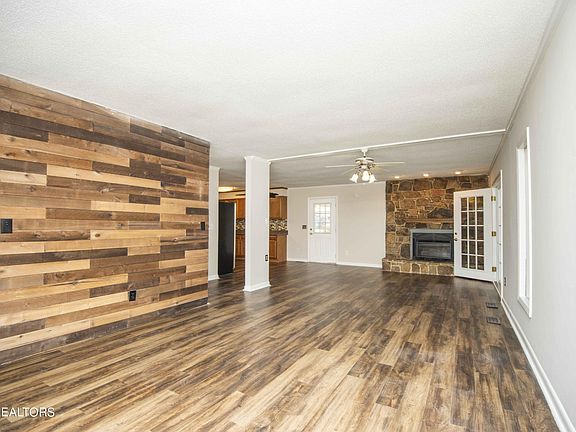 5th image of 2681 Avery Cir