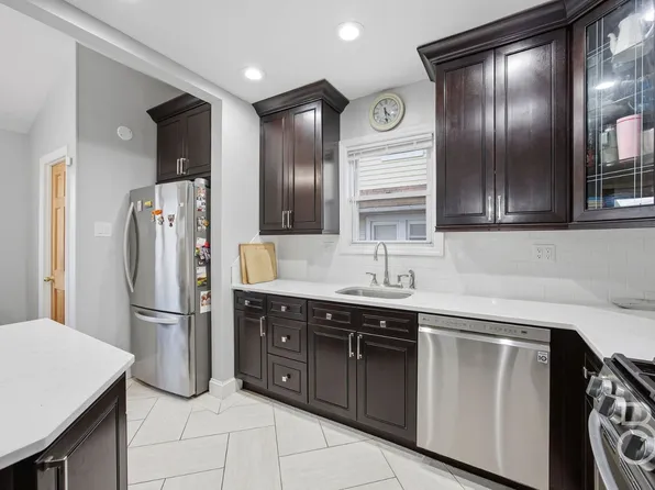 38-22 Clearview Expressway image 7 of 24