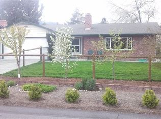 853 Twin Pines Cir, Ashland, OR