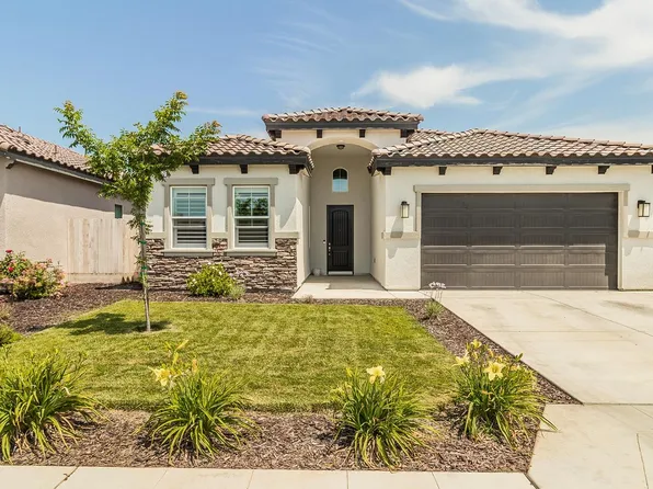 617 Saint Julien Dr, Madera, CA 93637