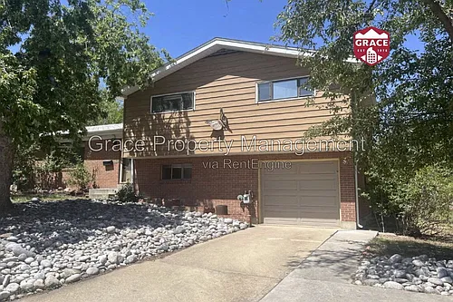 10541 Livingston Dr Photo 1