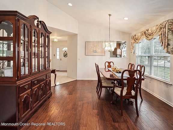 4th image of 2568 Haverhill Court