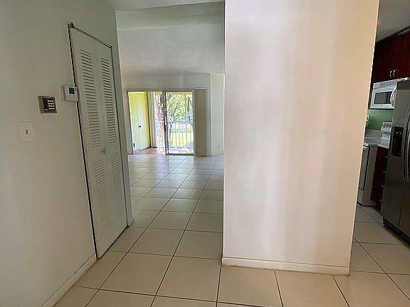 5th image of 9542 SW 140th Ct #9542