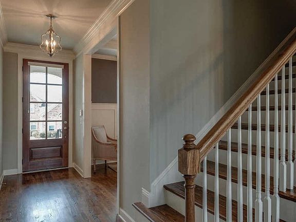5th image of 343 Crescent Moon Cir