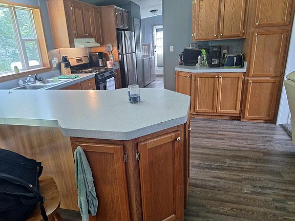 3rd image of 5292 N Dickinson Ave