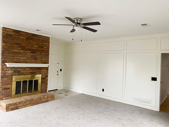 2nd image of 3907 Irvine Dr