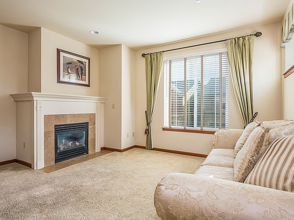 4th image of 18512 36th Ave W APT A