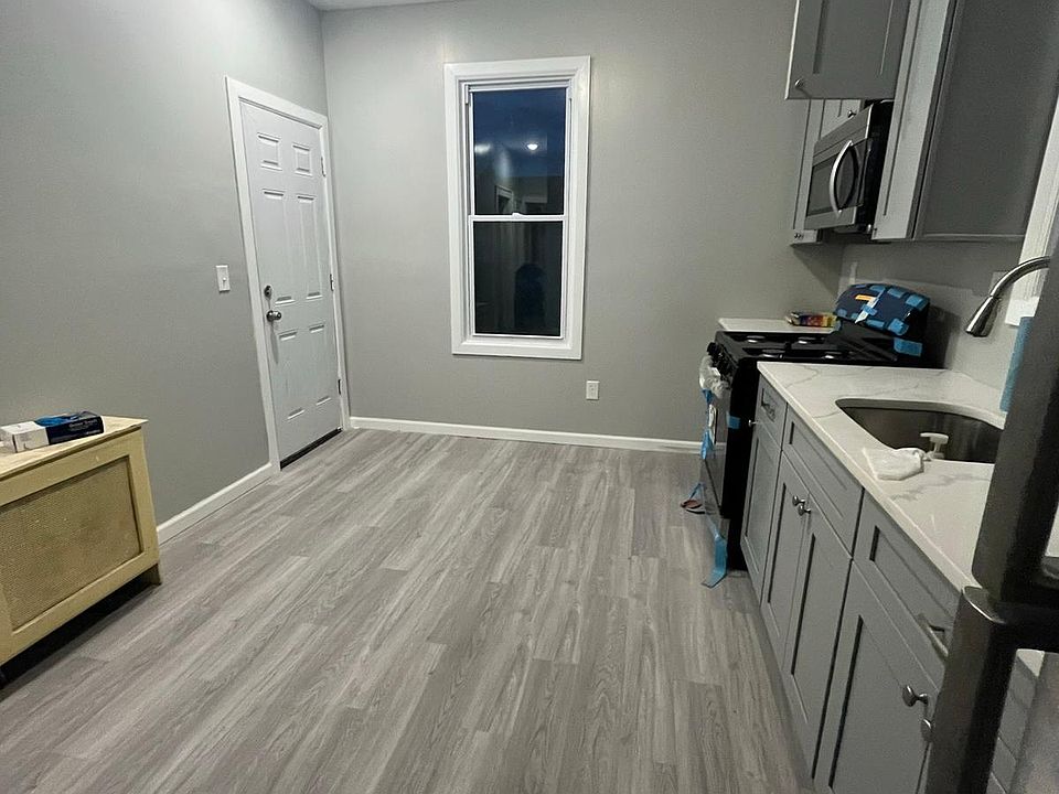 1st image of 8 Liberty St Floor 2