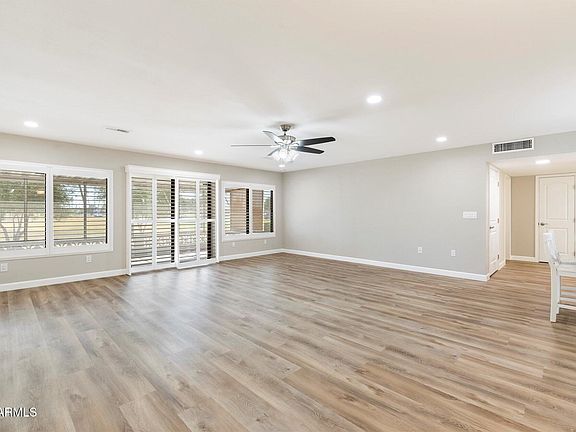 4th image of 10404 W TROPICANA Circle S