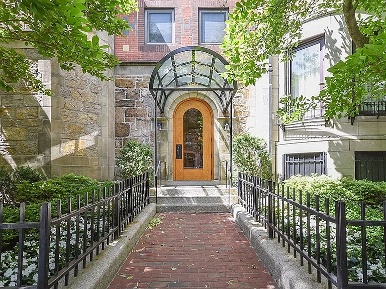 492 Beacon St #82 — Photo 37