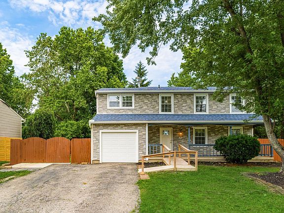 3rd image of 626 Pickerington Hills Dr