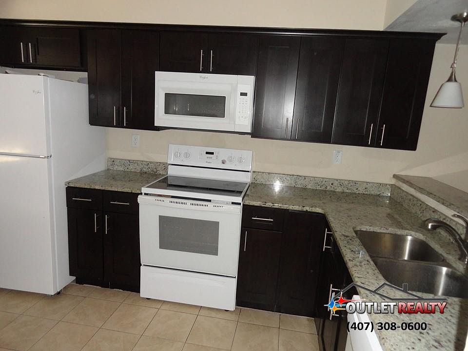 1st image of 492 Prestwick Pl