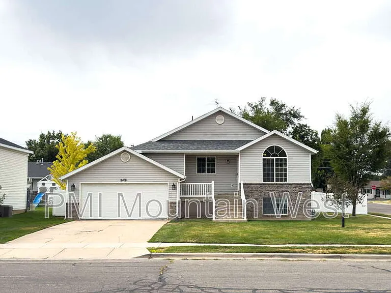 2419 W 1850 N — Photo 1