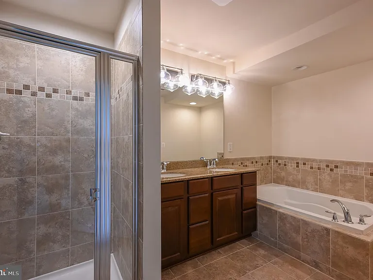 3707 Hansberry Ct NE — Photo 12