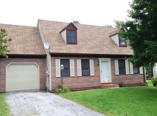 3855 Silver Spur Dr, York, PA 17402