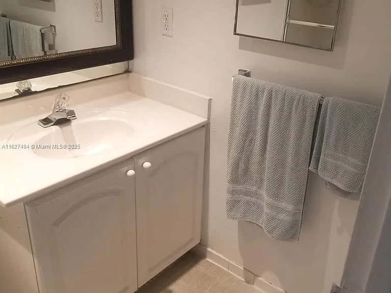 3801 S Ocean Dr #10H — Photo 11