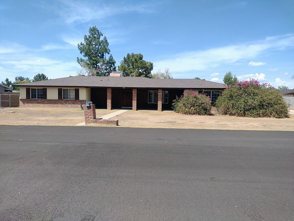 950 E Remington Dr - Property Image