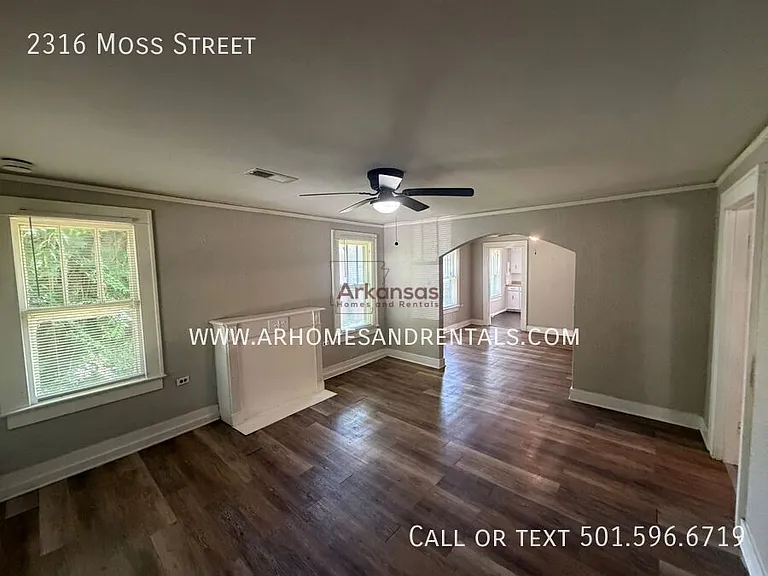 2316 Moss St — Photo 3
