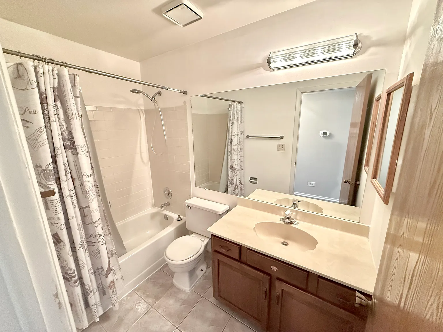 2 bed, 1206 sqft, $2,400 — Photo 4