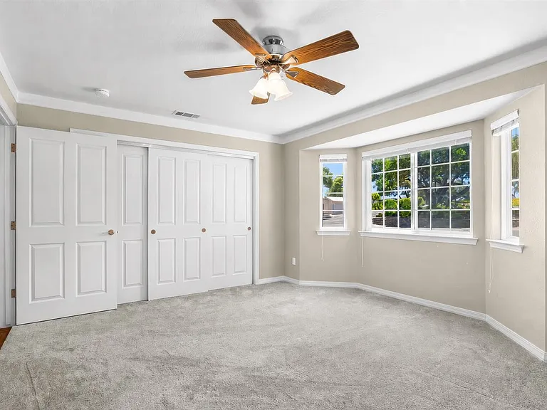 688 Willow Rd — Photo 23