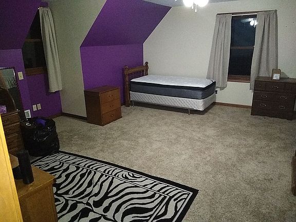3rd image of 601 W Peterson Dr