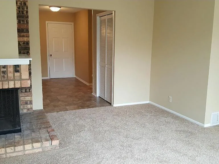Large foyer (flooring just replaced - no longer carpeted)