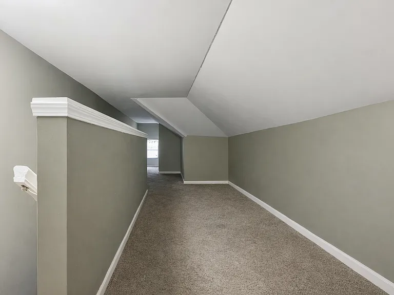 1939 Ruckle St — Photo 14