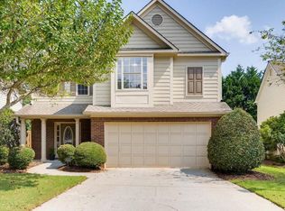 1045 Bradford Dr, Roswell, GA 30076