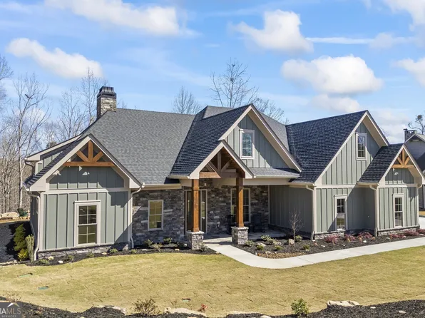 410 Edgewater Trl, Toccoa, GA 30577