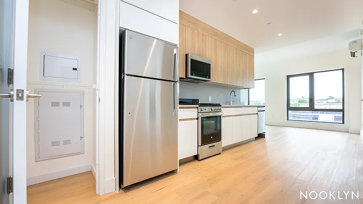 Rented by Nooklyn NYC LLC | media 28