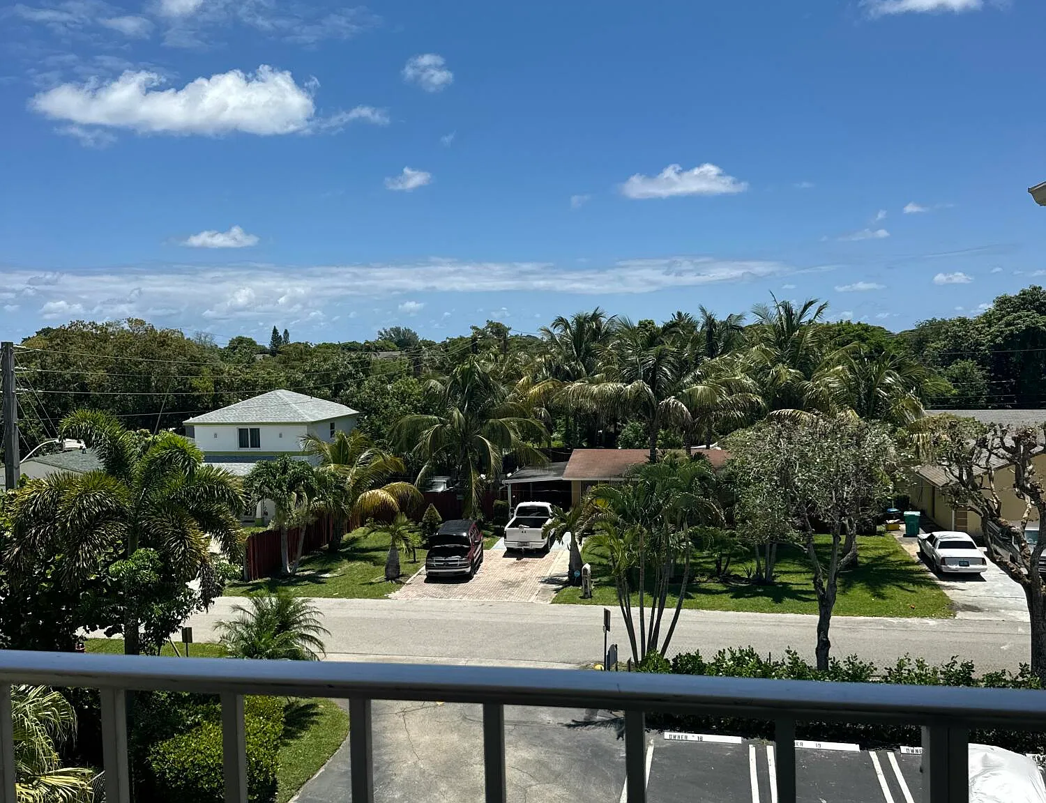 2 bed, 2.0 bath, 960 sqft, $1,550 — Photo 2