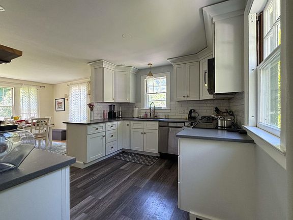 3rd image of 1 Ripley Road