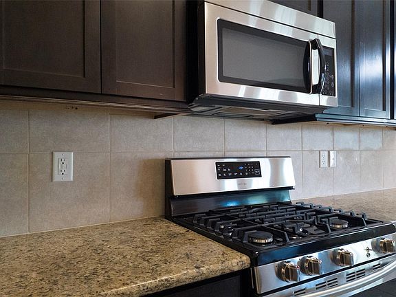 5th image of 1105 Isabella Blvd