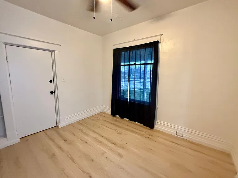 5008 N Nelson St — Photo 3