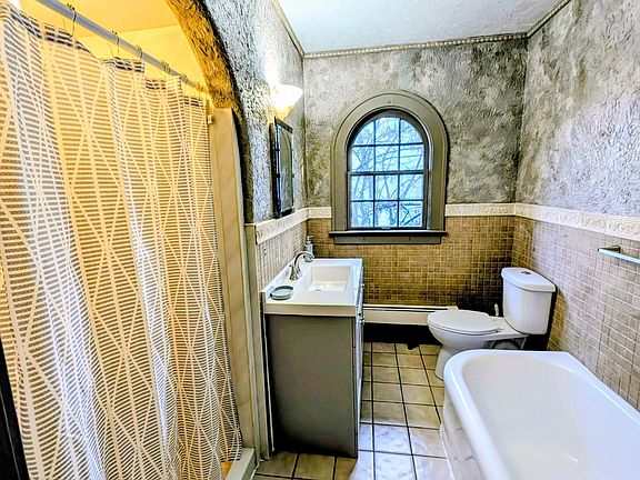 24th image of this home