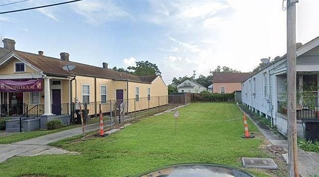 1st image of 3017 Iberville St
