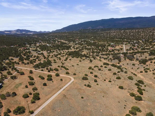 19 & 23 Sandia View Ct, Tijeras, NM 87059