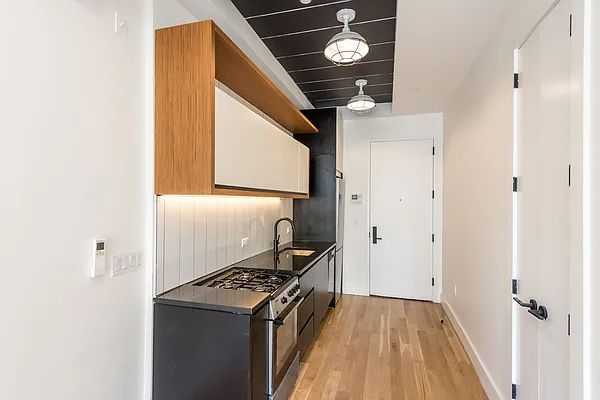 Rented by Nooklyn NYC LLC | media 95