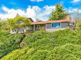 685 Cherry Ln, Ashland, OR 97520