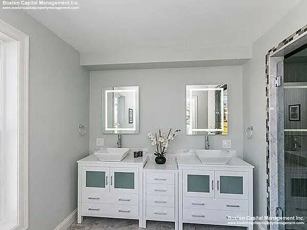Rockview St — Photo 17