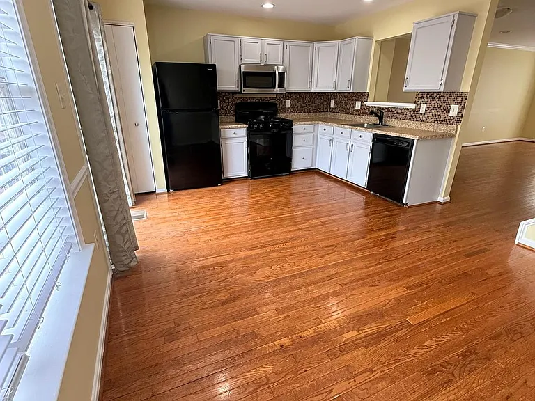 45027 Fellowship Sq — Photo 13