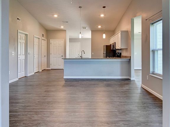 4th image of 586 Keim Dr NW