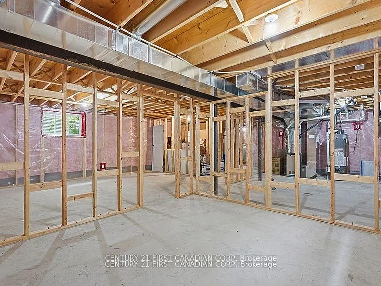 464 Jessica Way — Photo 42