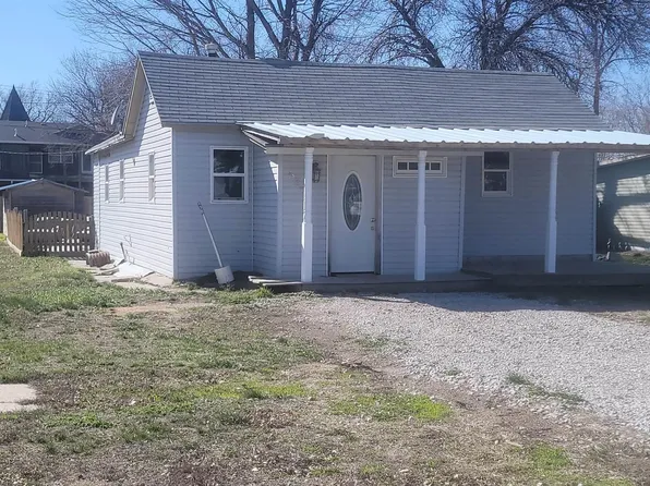 535 Stockton St, Bradshaw, NE 68319