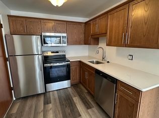 85 Lexington St #19, Auburndale, MA 02466